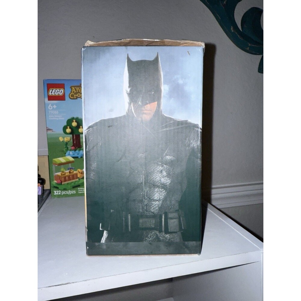 Kotobukiya ARTFX+ Justice League Batman 1:10 Scale Figure DAMAGED Boxed - Picture 5 of 9